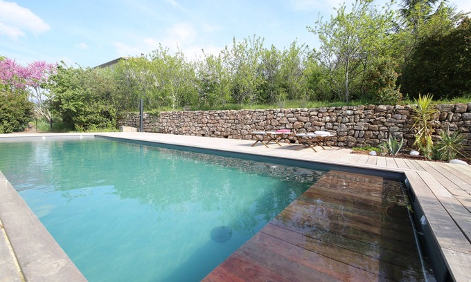 Lablachere Casa | Brillante, recién reformado Mas Ardéchois con piscina climatizada