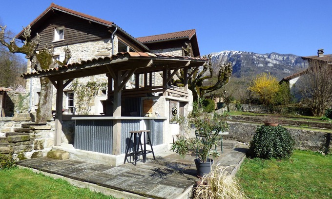 Voreppe Casa | Casa de personajes a la entrada del parque Chartreuse