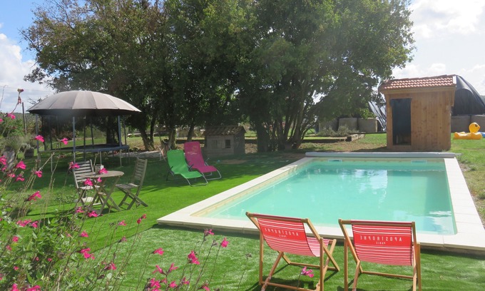 Labejan Casa | Casa de personajes en el corazón de gers con piscina