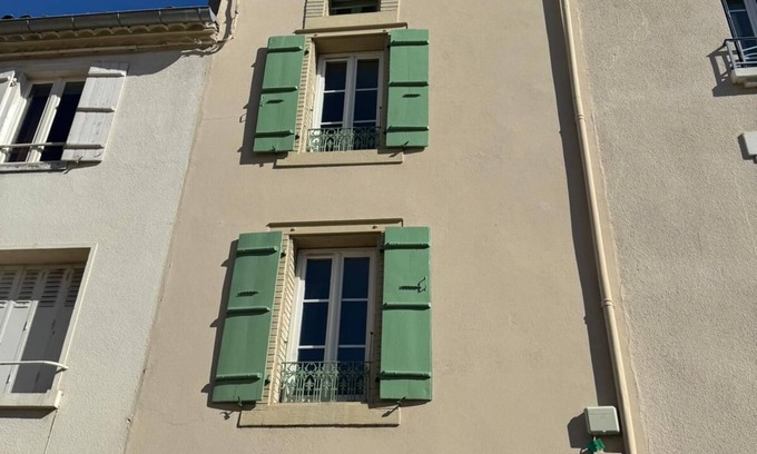Foix Casa | Character house, located beneath the Château de Foix. Ideal for families.