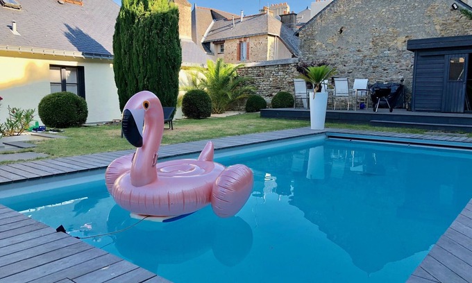 Vannes Casa | Character house on the port of Vannes with swimming pool