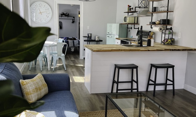 North Charleston Casa | Charleston Cottage - Minutes from Everything