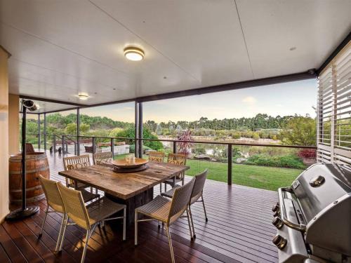 Wilyabrup Casa | Charlie Bravo Chalet - Escape to the Golden Triangle
