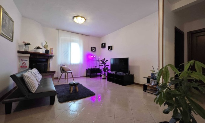 Arezzo Apartamento | Charlie's Home B&B-Private Parking-Arezzo Trade Fairs and Congresses-Historic Center