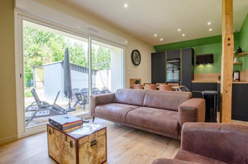 Neuville-sur-Vanne Casa | Charlie's home