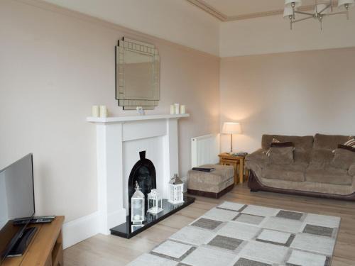 Ayr Casa | Charlotte Street