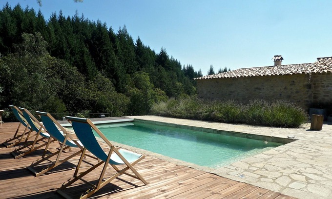 Saint-Apollinaire-de-Rias Casa | casa familiar encantador, una piscina, con una gran sala de recepción, buena vista