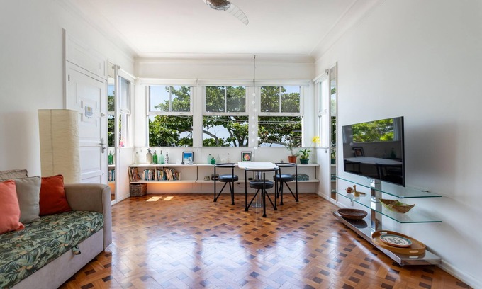 Urca Apartamento | Charm in Urca | Wooded view | JLA301 Z5
