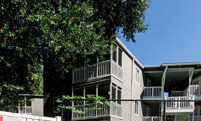 Calabash Casa | Charm of Calabash -- Short Drive to the Beach Two Bedroom- Condo