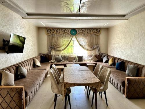 Oued Laou Apartamento | Charm & Pool near Beach