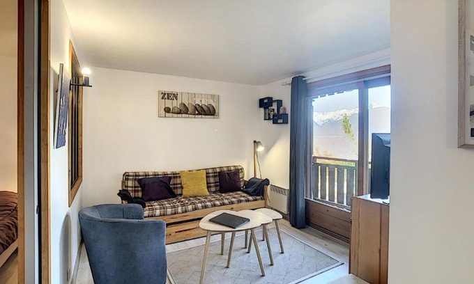Combloux Apartamento | Charmant 2 pièces + coin cabine, proche centre Combloux, RDJ, terrasse, parking et casier à skis - FR-1-560-69
