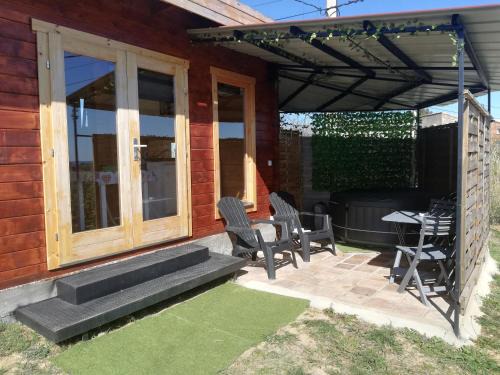 Massillargues-Attuech Apartamento | Charmant Chalet pour 2 personnes SPA privé