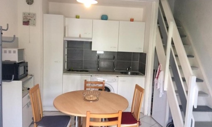 Villers-sur-Mer Apartamento | Charmant cottage duplex avec jardinet, proche mer, parking gratuit - FR-1-712-24