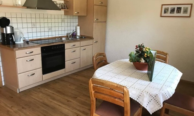 Neunburg vorm Wald Apartamento | Encantador alojamiento amueblado (60 metros cuadrados) con cocina completamente equipada y Wi-Fi
