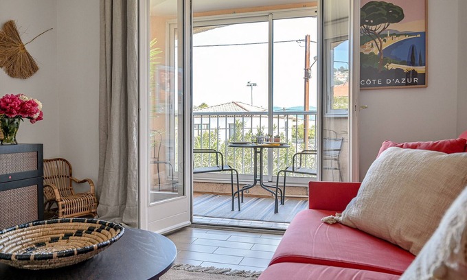 Saint-Mandrier-sur-Mer Apartamento | Charmant Studio au Village au Carrefour des Plages - Location Minimum un Mois