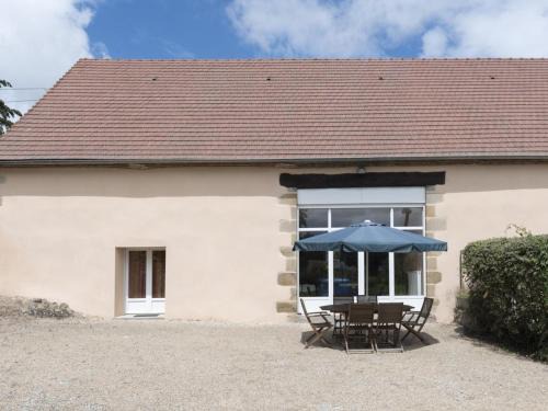 Cressanges Casa | Charmant Gîte avec Piscine, Jardin et Jeux Enfants près de St Pourçain/Sioule - FR-1-489-57