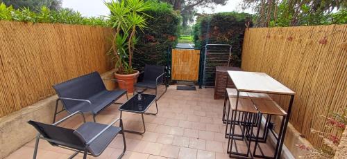 La Londe-les-Maures Apartamento | Charmant Studio en rez de jardin dans propriété privé pour 4 personnes