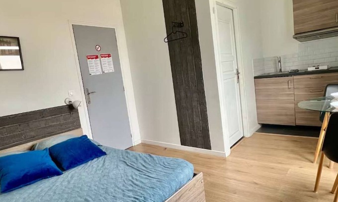 Chatellerault Apartamento | Charmant studio terrasse en centre-ville