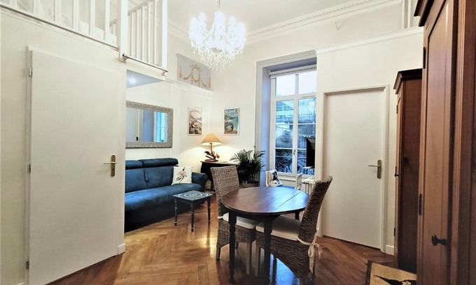 Aix-les-Bains City Center Apartamento | Charmant T1 Bis au cœur d'Aix-les-Bains, à deux pas des thermes, lac et gare, décoré avec soin - FR-1-555-44