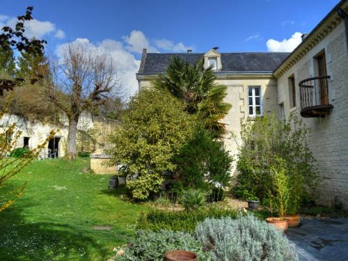Seuilly Casa | Charmante maison avec jardin privé, cheminée et WIFI - FR-1-381-67