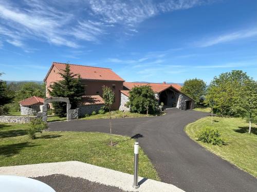 Saint-Berain Cama Y Desayuno | Charmante maison d'hôtes avec salle de sport et repas maison - FR-1-582-507