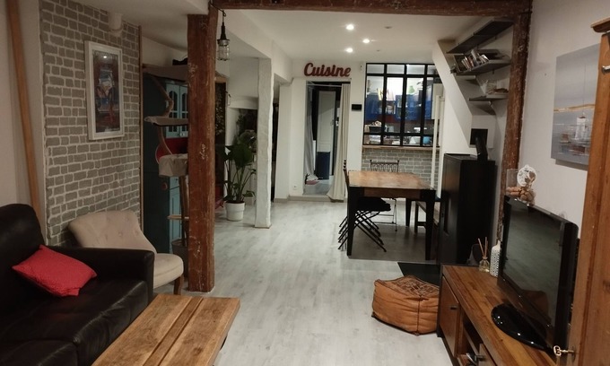 Centre-Ville Casa | Charmante Maison de Ville au Coeur du Centre Ville de Pontoise, 45 min des JO