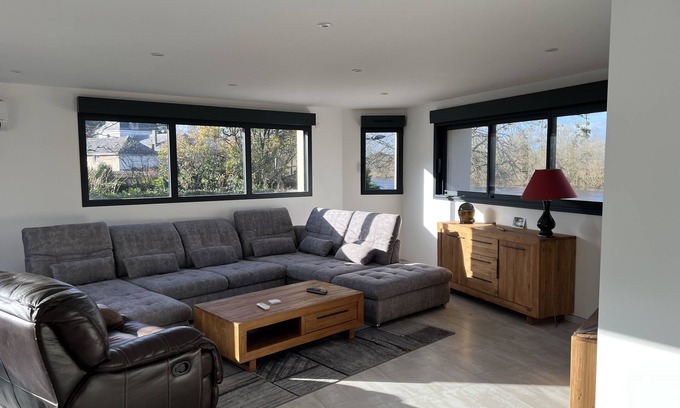 Orient Bay Casa | Charme de Cette Maison Rénovée au Bord du Louet