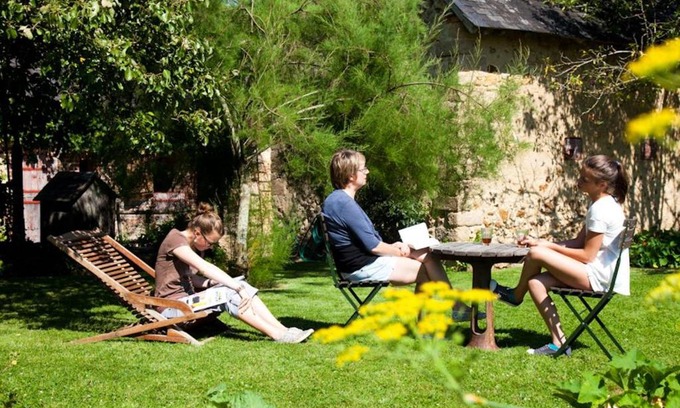 Berfay Casa | Charme du XVIIe avec grand terrain clos, dépendances restaurées, jardin, garage fermé et équipements divers - FR-1-410-157