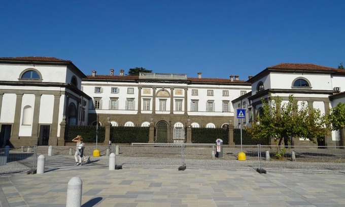 Stezzano Cama Y Desayuno | CharmeRooms Villa Moroni
