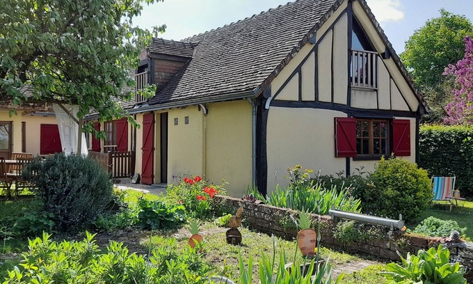 Nouvelle d'Arrou Cabaña | Casa familiar en Arrou: jardín, entretenimiento y cocina equipada