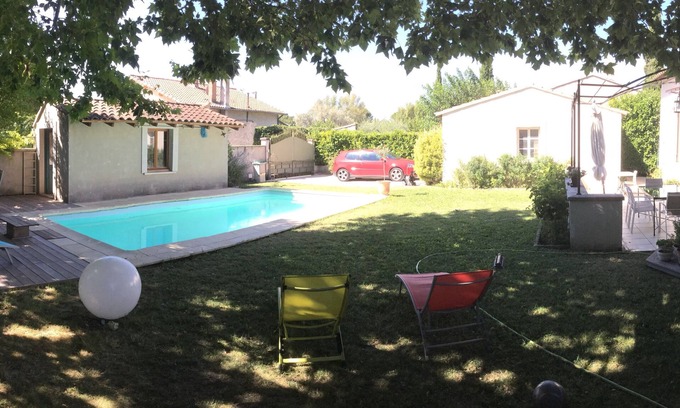 Entraigues-sur-la-Sorgue Casa | Encantadora casa provenzal con piscina cerca de Aviñón.