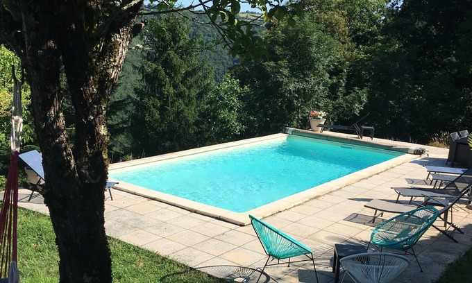 Villefranche-de-Rouergue Casa | Encantadora casa con gran jardín y piscina desde 900 eur a 1800 eur dependiendo del período.
