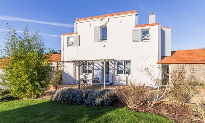 Pornic Cabaña | Escápate a la Costa: Gîte Tranquilo con Jardín, Cerca de la Playa y de Pornic