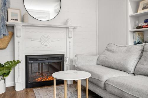 St Kilda West Apartamento | Charming 1-Bed with Fireplace by the Beach