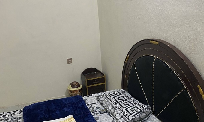 Faisalabad Apartamento | Charming 1-bedroom apartment in beautiful Faisalabad with living room terace