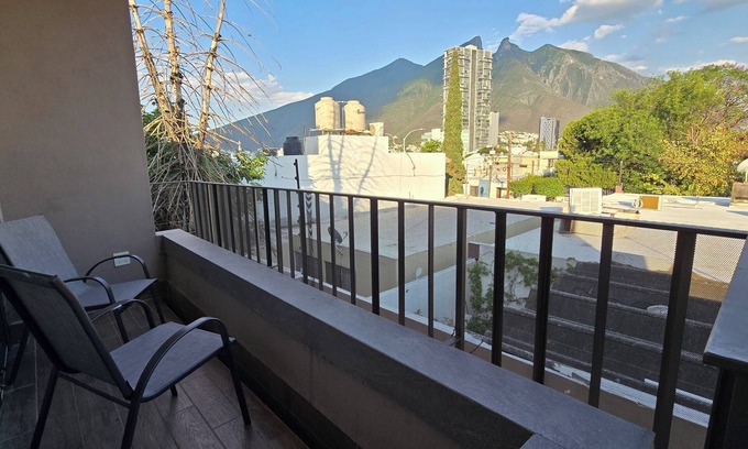 Monterrey Municipality Apartamento | Charming 1-bedroom apartment in Monterrey with AC