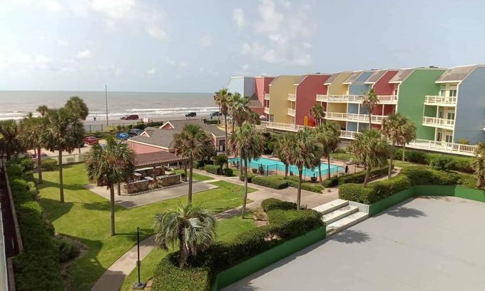 Galveston Apartamento | Charming 1-bedroom apartment in marvelous Galveston, TX.