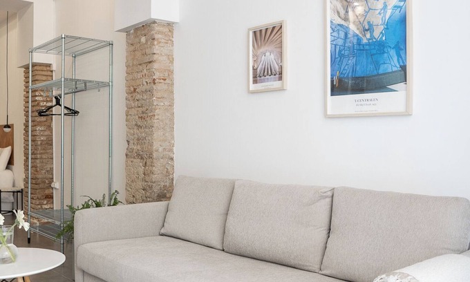 El Pilar Apartamento | Charming 1-bedroom apartment in lovely València with WiFi, AC