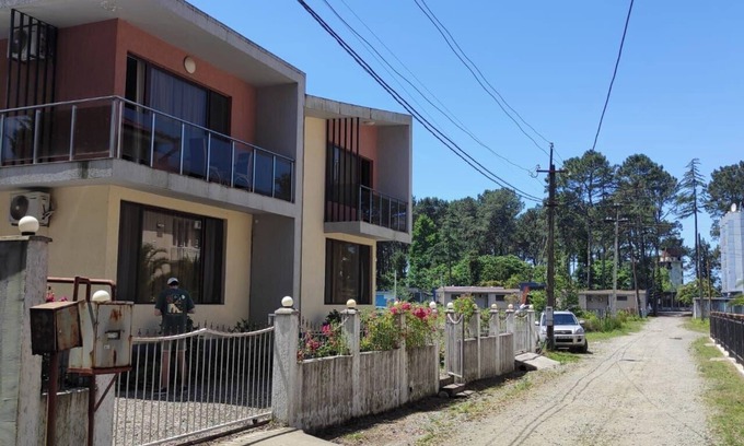 Ureki Apartamento | Charming 1-bedroom apartment with WiFi, AC, 2 minutes from the sea – sleeps 5
