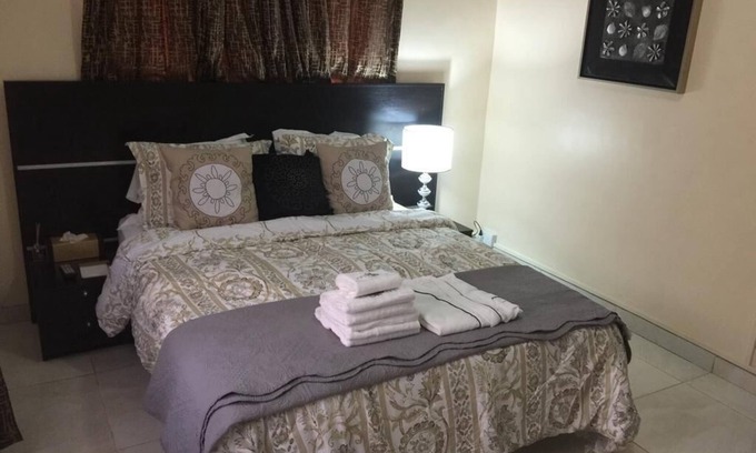 Lekki Phase 1 Condominio | Charming 1 Bedroom Apartment - Your Perfect Urban Retreat!