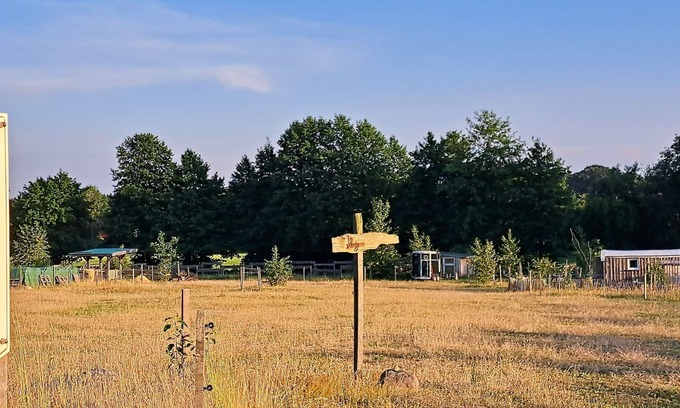 Karstadt Cabina | Charming 1-bedroom cabin in the fields near a small village.