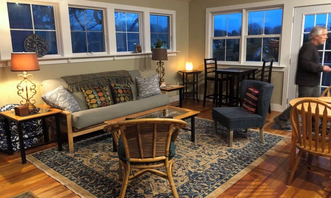 Wakefield-Peacedale Cabaña | Charming 1-bedroom cottage walkable to town, bike path; a short drive to beaches