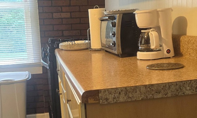 Conway Casa | Charming 1-bedroom house with AC, WiFi in welcoming Conway