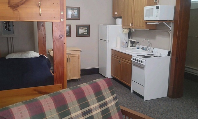 Garfield Apartamento | Charming 1-bedroom Hunter's Retreat - sleeps 4