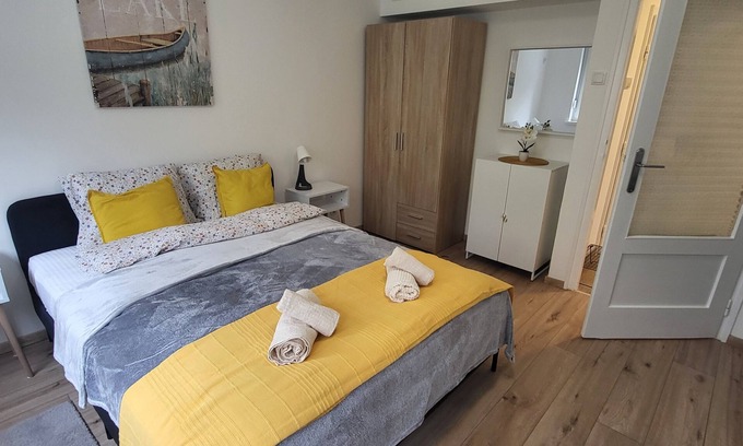 Vukov Spomenik Apartamento | Charming 1-bedroom, LUX apartment with WiFi, AC in center of Beograd