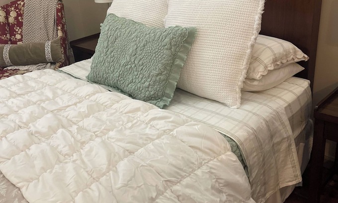 Livingston Apartamento | Charming 1-bedroom traditional apartment in enchanting Livingston.