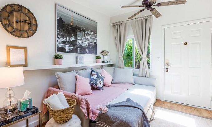 Carlson Park Casa | Culver city · Traje de un dormitorio con corazón de jardín de Culver city