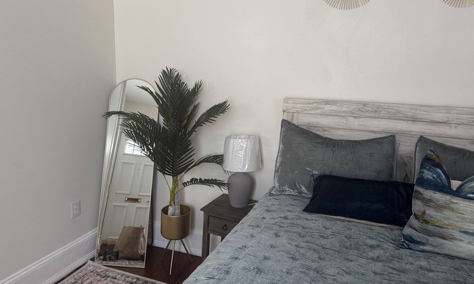 North Philadelphia Apartamento | Charming 1-bedroom apartment in enchanting Philadelphia with WiFi, AC