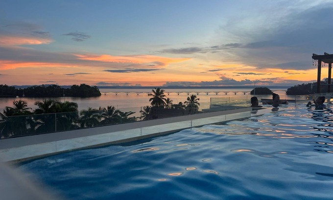 Barrio La Fortaleza Vieja Apartamento | Charming 1-Suite apartment in gorgeous Samaná Bay with AC, WiFi, Infinity Pool