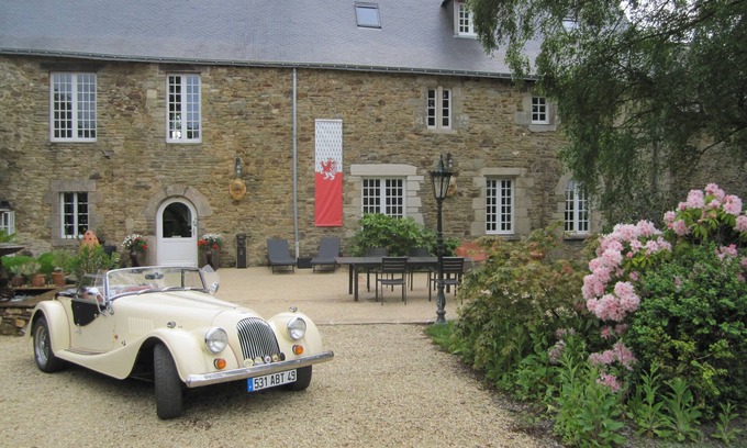 Taupont Casa | Charming 15th-century residence
